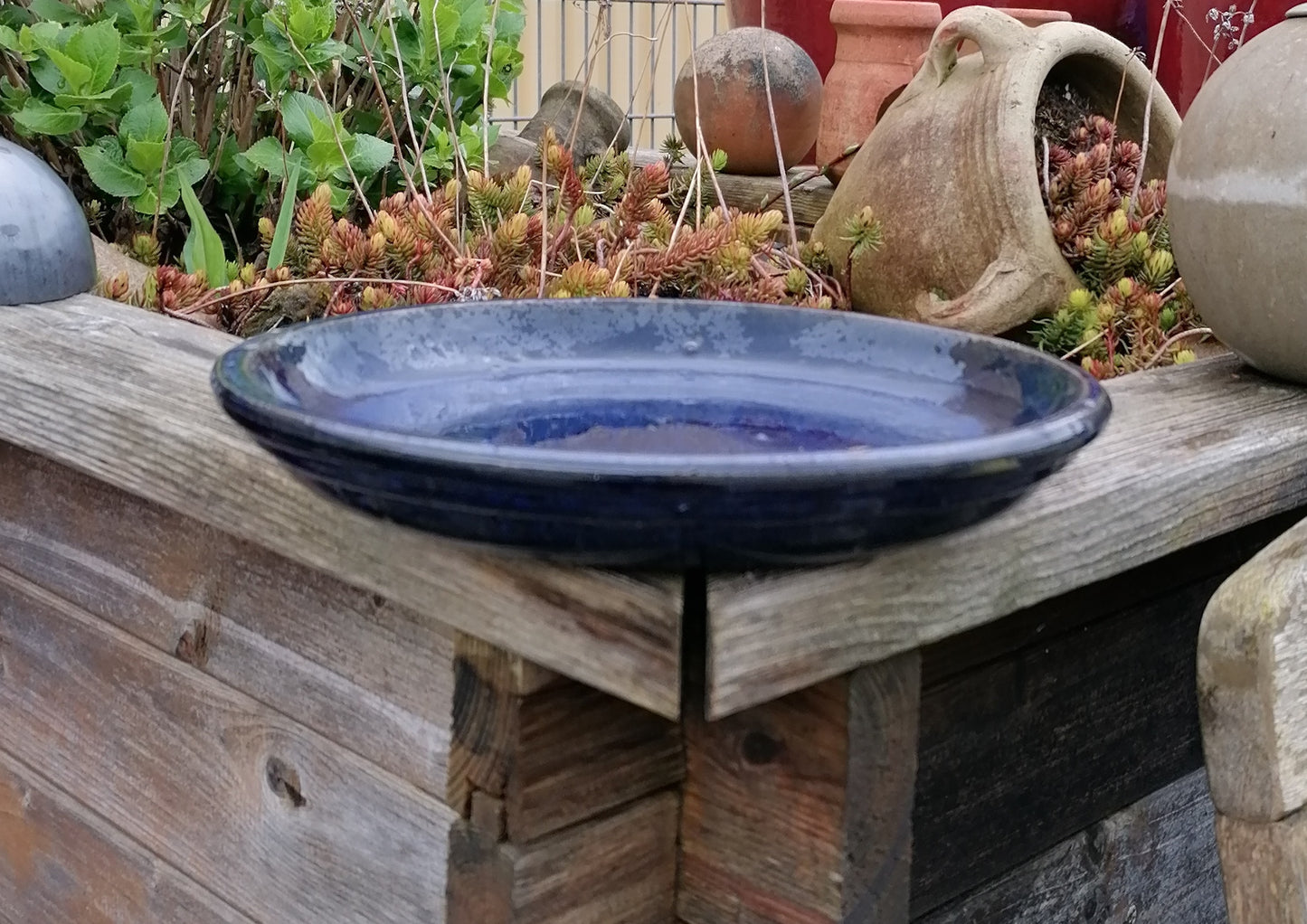 NEU !! Großer winterfester Untersetzer Teller Vogeltränke ø ca. 42 cm aus Keramik blau glasiert Insektentränke Vogelbad Garten Blumentopf