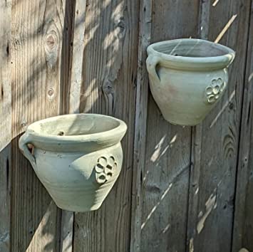 2er Set Wandamphoren mit Blütendekor je ca. 23 cm breit aus Terracotta Liegeamphore Pflanzgefäß Blumtentopf