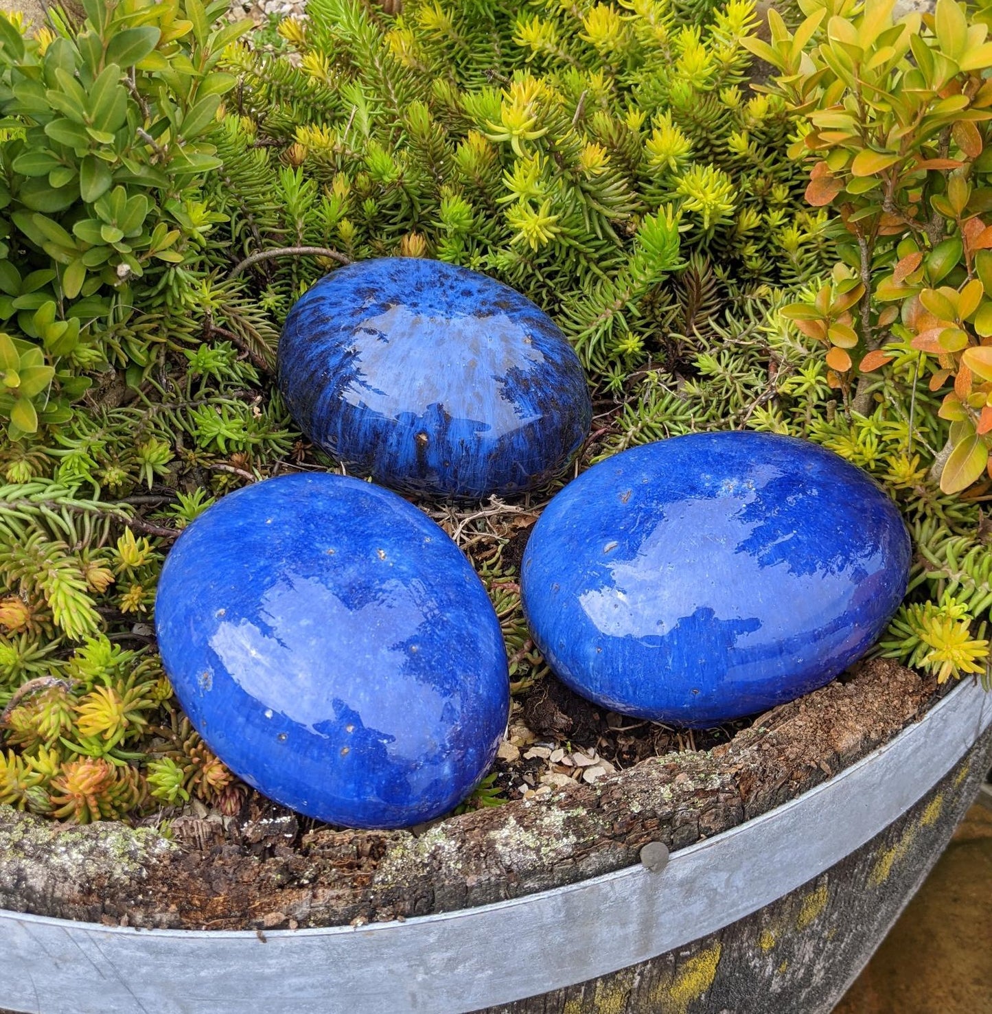 NEU !! 3er Set kleine ovale Eier - Steine aus frostfesten Steinzeug Dekoration
