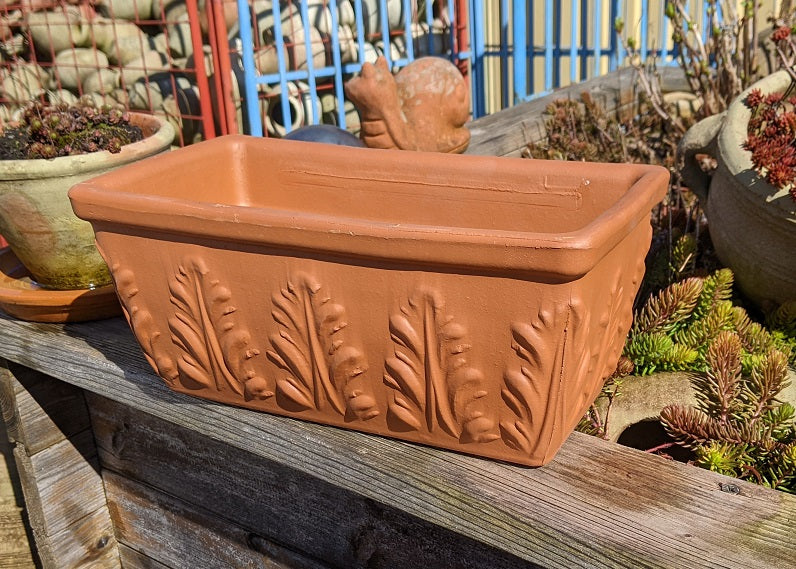 NEU !! Orig. ital. Blumenkasten mit Dekor 32 cm breit aus Terracotta, Pflanztopf, Balkonkasten, Pflanzkasten, Terrakotta, Garten ,