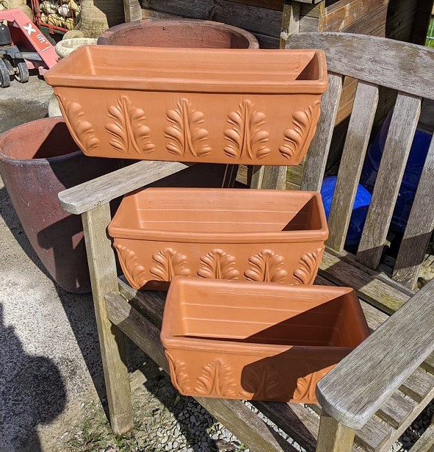 NEU !! Orig. ital. Blumenkasten mit Dekor 32 cm breit aus Terracotta, Pflanztopf, Balkonkasten, Pflanzkasten, Terrakotta, Garten ,