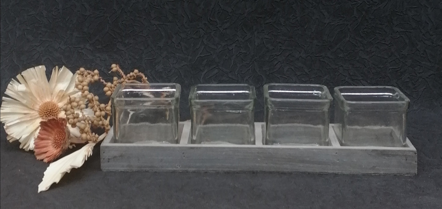 Echtholztablett mit 4 Glasvasen 18 cm x 18 cm