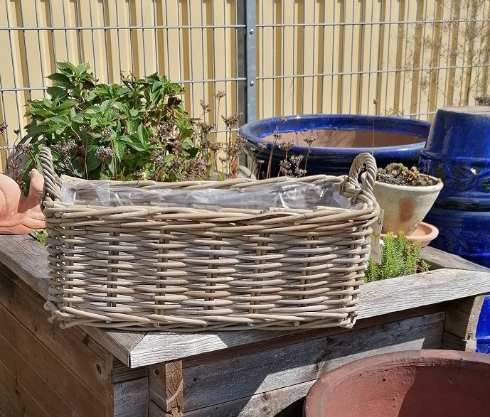 Aktion !! Hochwertiger Pflanzkasten Breite ca. 44 cm breit und ca. 19 cm tief aus Rattan - Naturprodukt