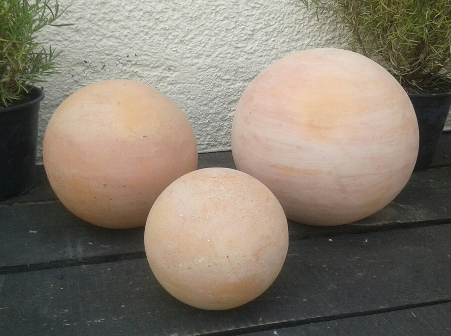 ANGEBOT !! 5 er-Set Kugeln je ø 12 cm aus rötlichen Terracotta Terrakotta Deko Garten