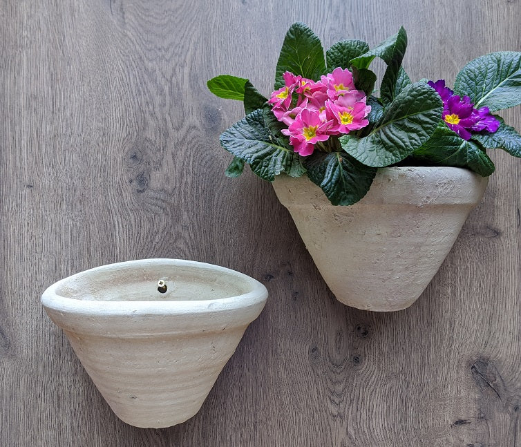2er Set Wandamphoren 23 cm Außendurchmesser aus Terracotta Liegeamphore Pflanzgefäß Blumtentopf