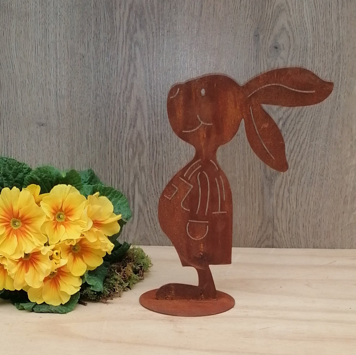 Osterhase ca. 28 cm hoch aus Metall in Edelrost