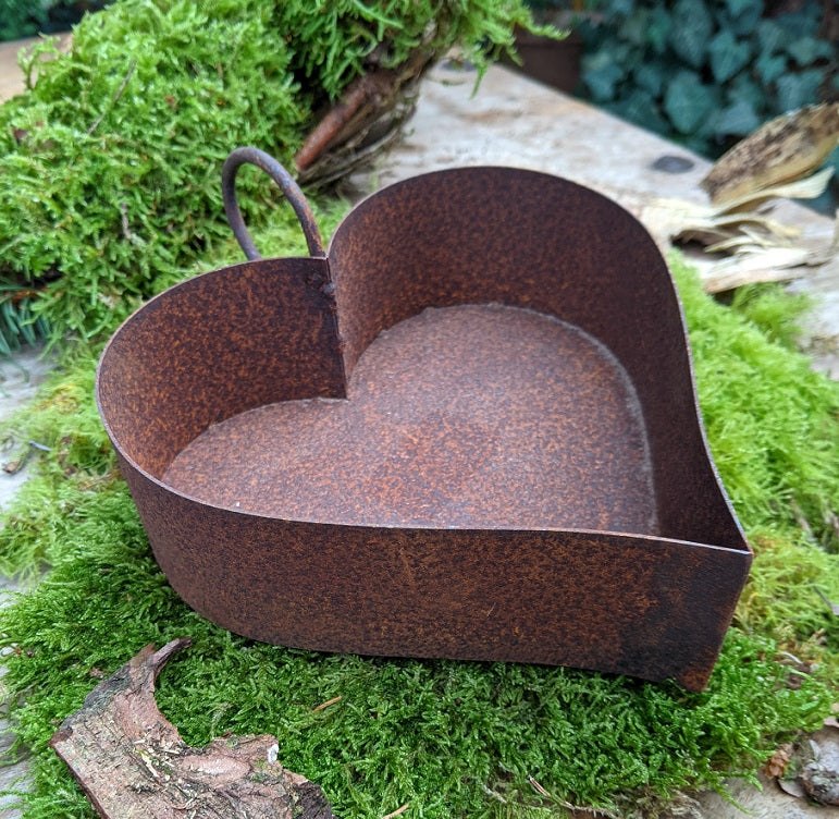 Herz 15 cm lang mit Henkel aus Metall in Edelrost, Hochzeit, Liebe, Valentinstag