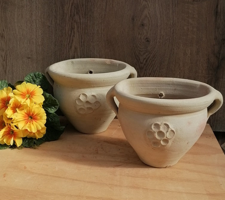 2er Set Wandamphoren mit Blütendekor je ca. 23 cm breit aus Terracotta Liegeamphore Pflanzgefäß Blumtentopf
