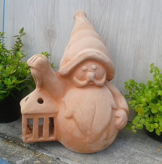 Weihnachtsmann Nikolaus mit Laterne 33 cm hoch aus Terracotta Windlicht