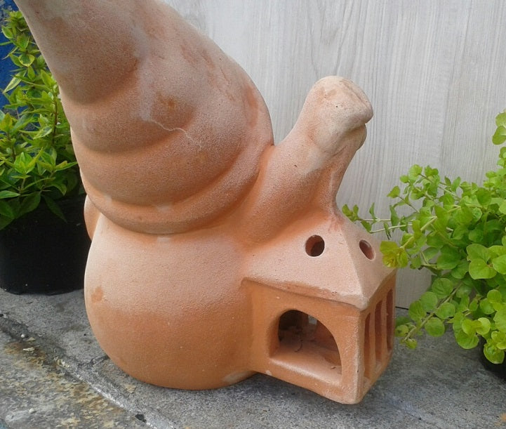 Weihnachtsmann Nikolaus mit Laterne 33 cm hoch aus Terracotta Windlicht