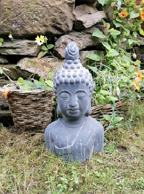 NEU !! Buddha ca. 26 cm hoch aus Beton / Zement Dekoration Skulptur Figur Buddhismus Indien Religion Statue