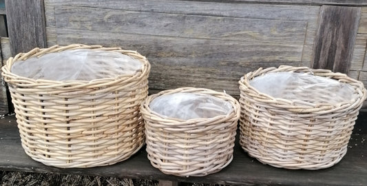 Neu !! 3er Set Pflanzkörbe aus Rattan / Weide -Naturprodukt mit einem Außendurchmesser von 26 cm , 35 cm und 39 cm  Übertopf Blumentopf Deko