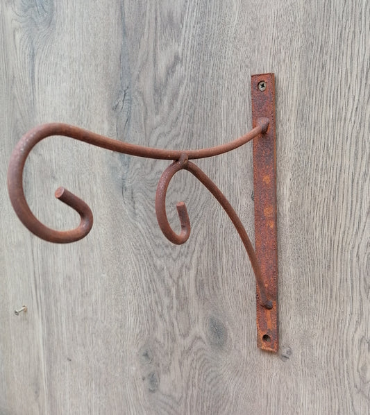 NEU !! Wandhaken 24 x 25 cm aus Metall in Edelrost Aufhängung Blumenampel