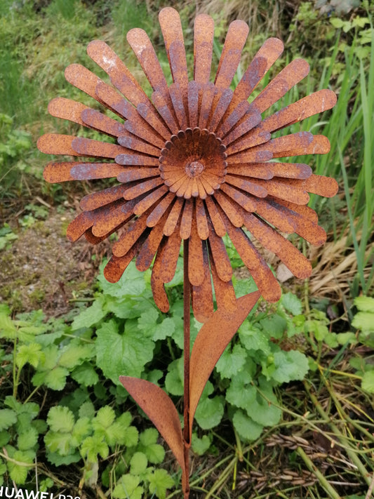 NEU !! Gartenstecker Blüte in 3D ca. 95 cm lang aus Metall in Edelrost Rankhilfe
