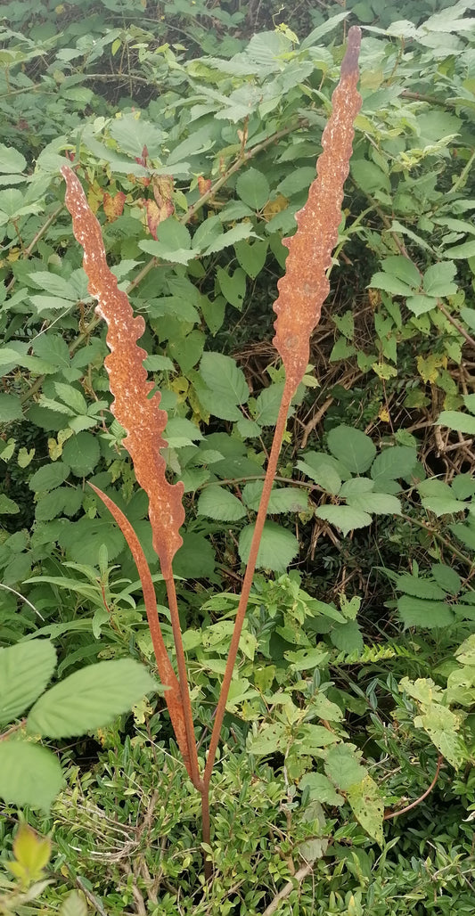 NEU !! Gartenstecker Gras 91 cm lang mit doppelten Blütenstand aus Metall in Edelrost Stecker Dekoration Herbst Frühling Kräuter Rankhilfe