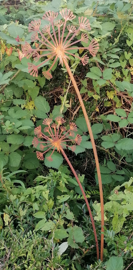 NEU !! Gartenstecker Pusteblume / Löwenzahn mit 2 Blüten ca. 97 cm lang aus Metall in Edelrost Deko Rankhilfe