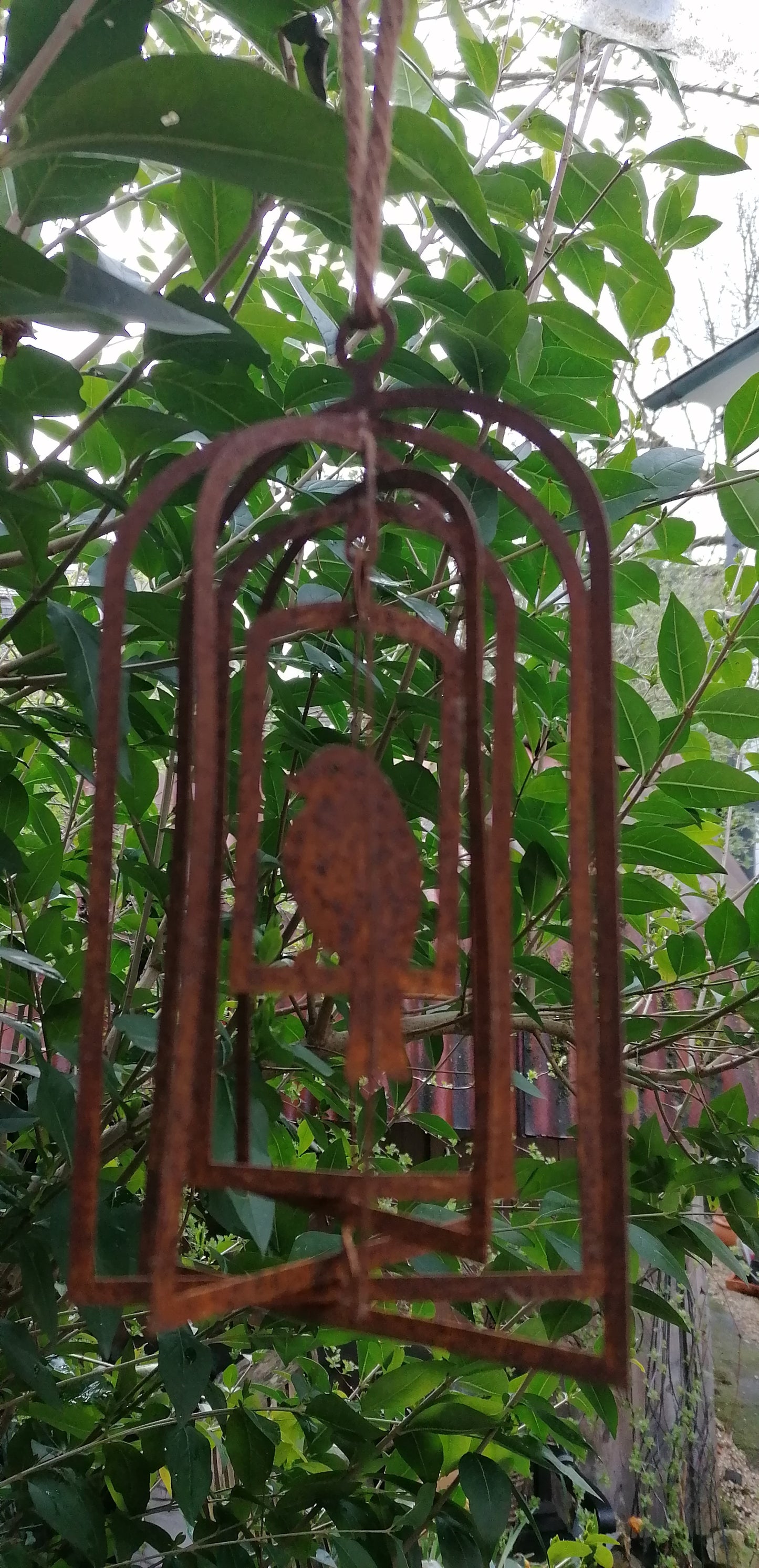 Neu !! Windspiel Vogel  22 cm hoch aus Metall in Edelrost Gartendeko Balkon Fensterschmuck