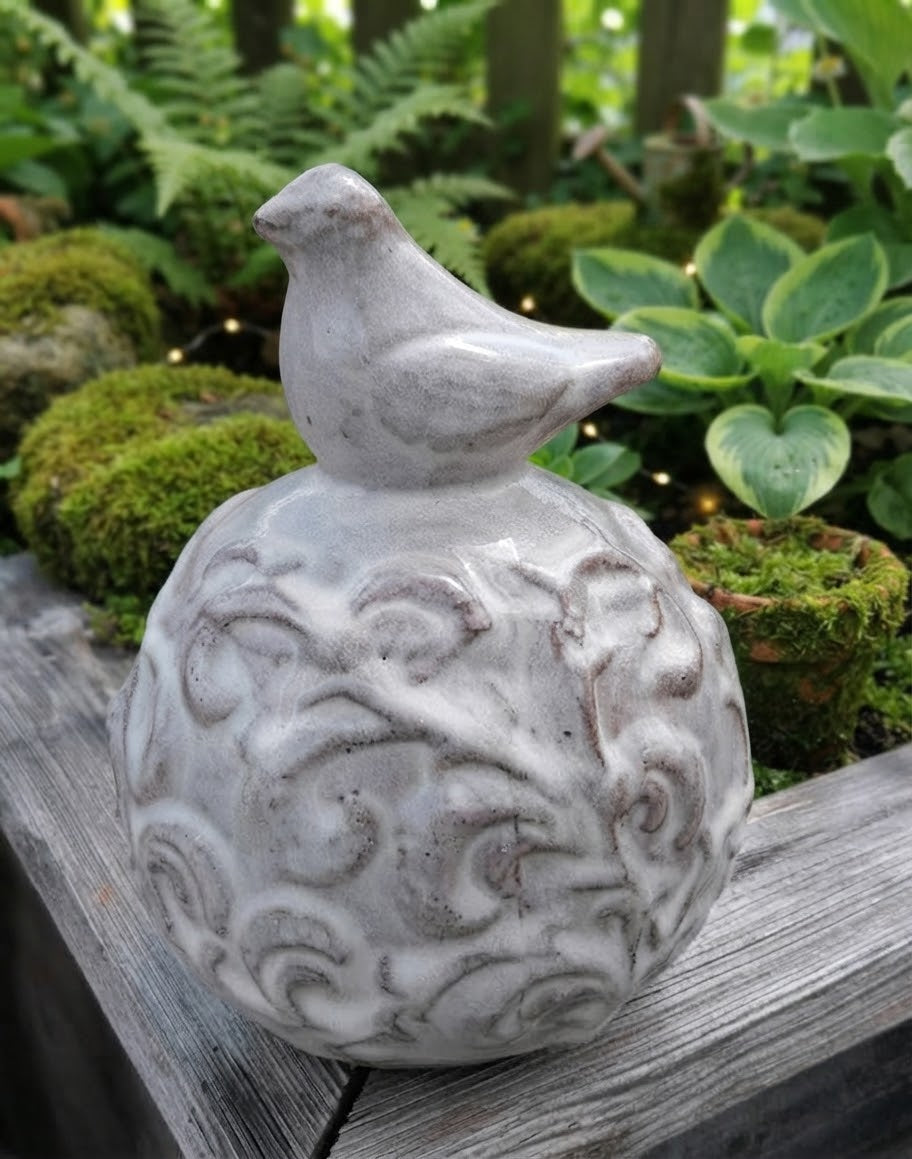 2. Wahl !! Kugel mit Ranke und Vogel ca. 18 cm hoch aus winterfesten Steinzeug weißgrau glasiert , Keramik, Deko, Garten , Frostfest