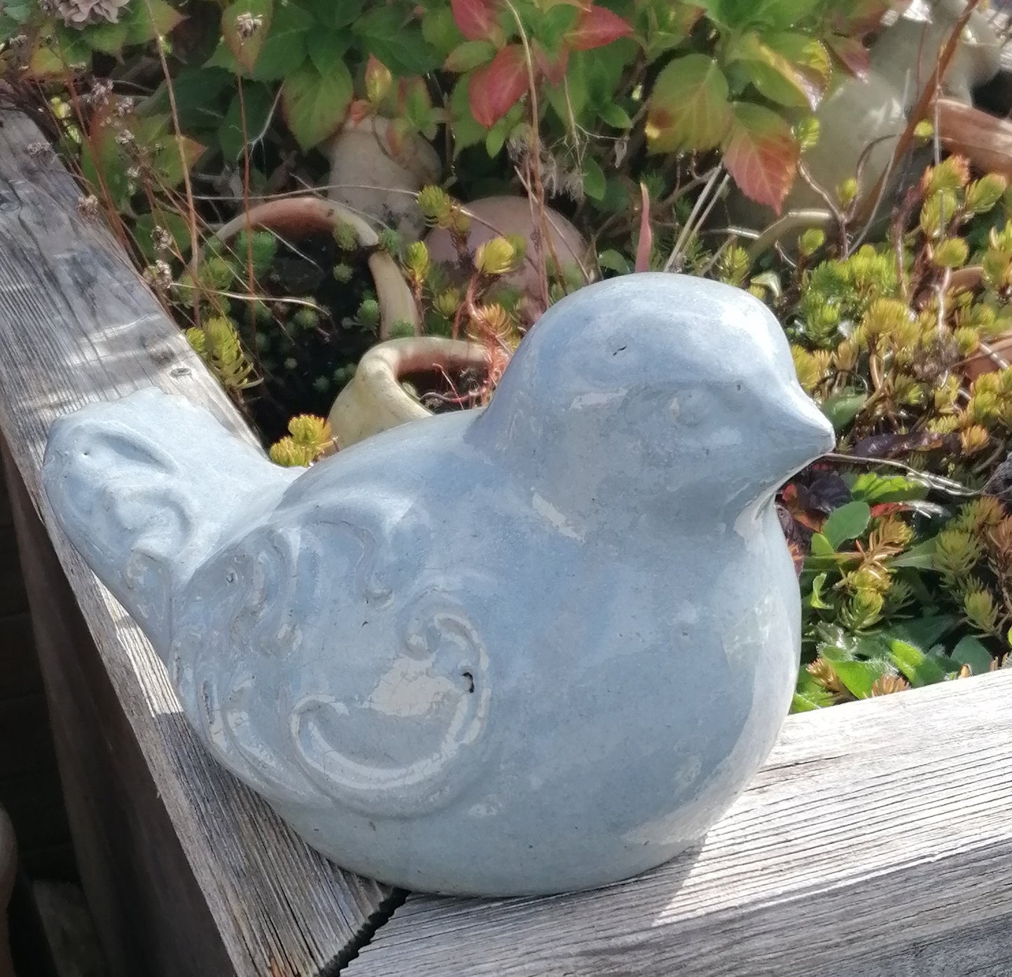 NEU !! 2. Wahl ! Vogel aus frostfesten Steinzeug blaugrau glasiert ca. 24 cm lang Deko Garten Spatz Figur Taube
