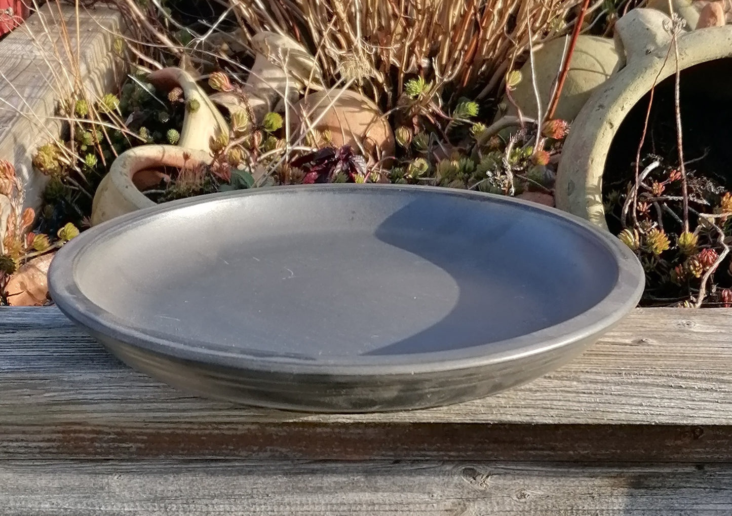 NEU !! Großer winterfester Untersetzer Teller Vogeltränke ø ca. 35 cm aus Keramik grau / anthrazit matt glasiert Insektentränke Vogelbad Garten Blumentopf
