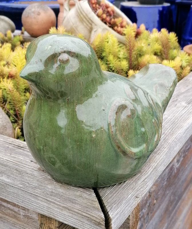 NEU !! 2. Wahl ! Vogel aus frostfesten Steinzeug grün glasiert ca. 24 cm lang Deko Garten Spatz Figur Taube