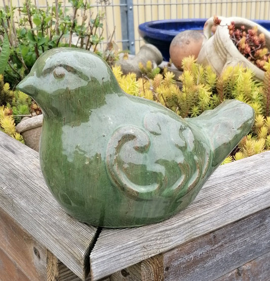 NEU !! 2. Wahl ! Vogel aus frostfesten Steinzeug grün glasiert ca. 24 cm lang Deko Garten Spatz Figur Taube
