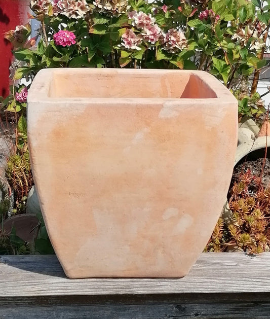 Schöner robuster quadratischer Blumentopf 27 x 27 cm cm aus roten Terracotta, Pflanzgefäß Übertopf Blumenkübel