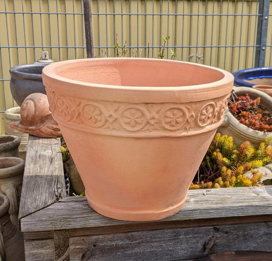 Neu !! Schöner Blumentopf mit Blütenranke ø ca. 35 cm aus rötlichen Terracotta, Pflanzgefäß