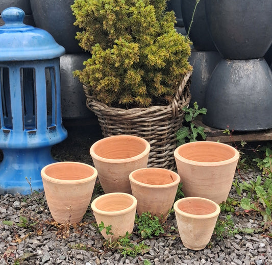 6 kleine Blumentöpfe aus rötlichen Terracotta, Kräutertopf Adventsgesteck Tischofen