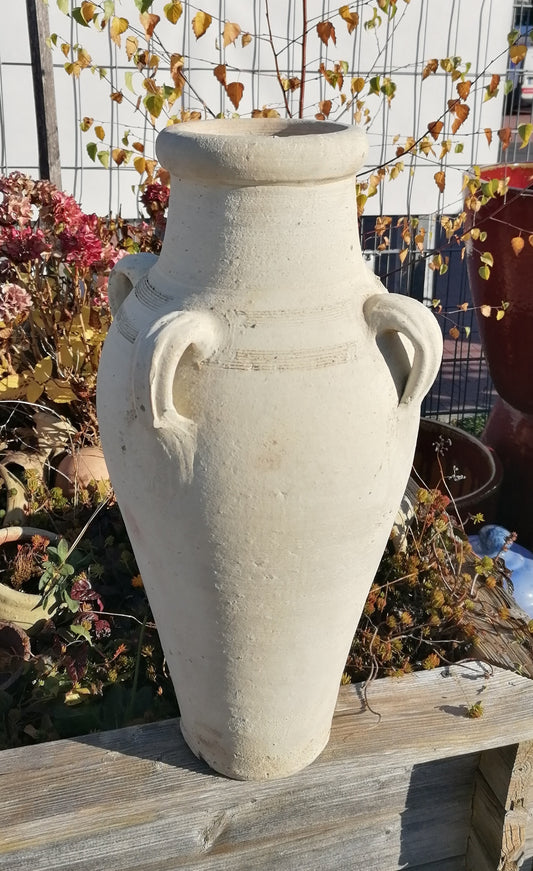 B-Ware !! Große rustikal handgefertigte Amphore ca. 60 cm hoch mit 4 Henkeln aus weißgrauen Terracotta / Terrakotta