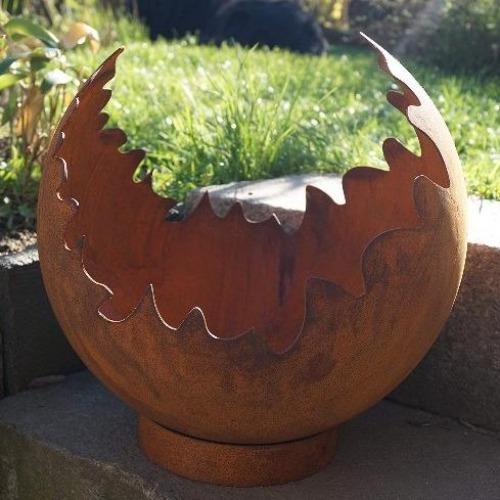 Feuerkugel ø 20 cm aus Metall in Edelrost,  Pflanzkugel Dekokugel mit Standring