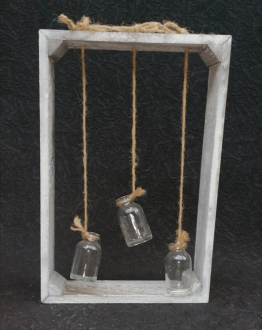 Holzrahmen mit 3 Glasvasen 30 cm hoch zur weiteren Dekoration