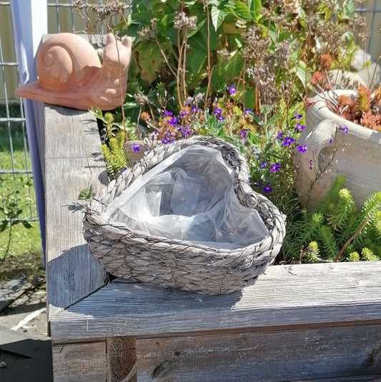 Aktion !! Pflanzkorb in Herzform ca. 30 cm breit aus Seegras - Naturprodukt