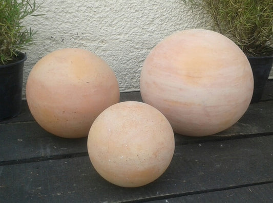 ANGEBOT !! 5 er-Set Kugeln je ø 12 cm aus rötlichen Terracotta Terrakotta Deko Garten