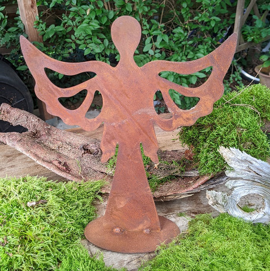Engel ca. 30 cm hoch aus Metall in Edelrost Weihnachtsdeko