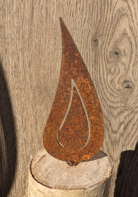 Flamme 12 cm hoch aus Metall in Edelrost Kerze