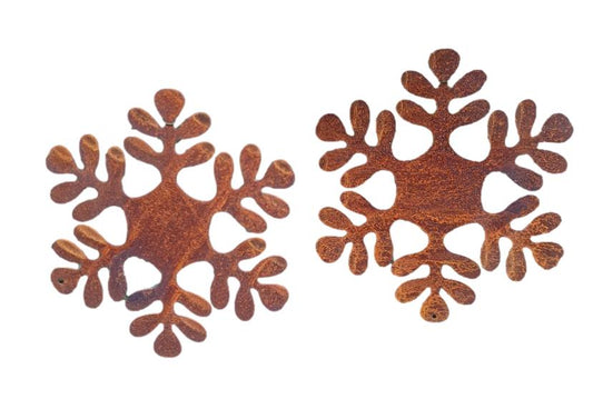 Schneeflocken - Anhänger 2er Set, 20 + 15 cm hoch aus Metall in Edelrost Fensterdeko Winter